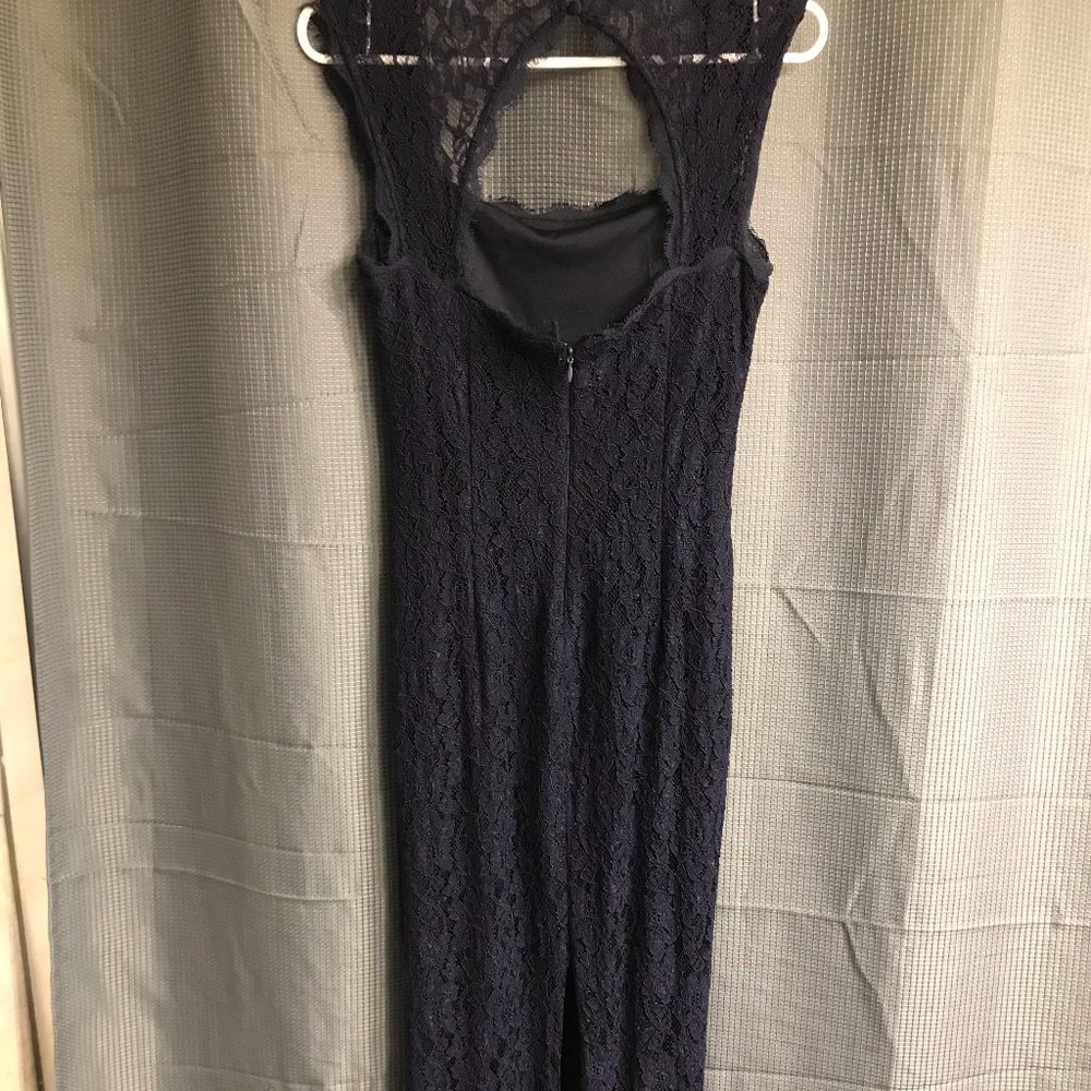 BEAUTIFUL NAVY BLUE LACE DRESS